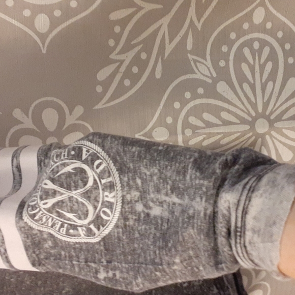 Womens Top - Picture 5 of 6